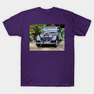 Harry needed a larger car when entertaining his friends T-Shirt